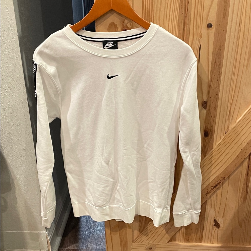 Nike White Crew Neck Sweatshirt